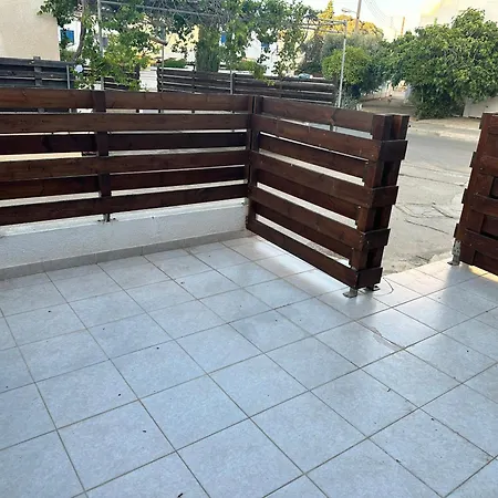 Apartment 2 Bedroom Flat 1km From The Beach *